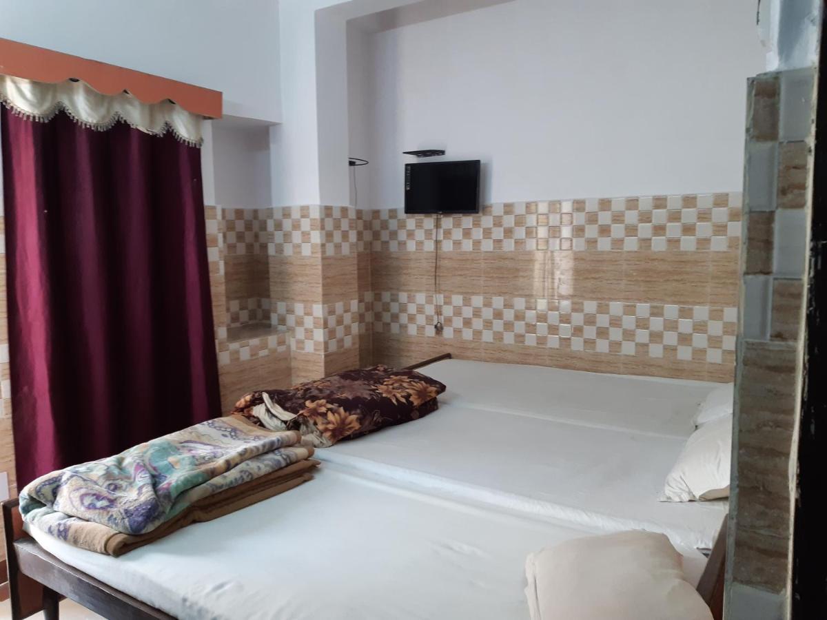 Hotel Yuvraj Patna  Bagian luar foto